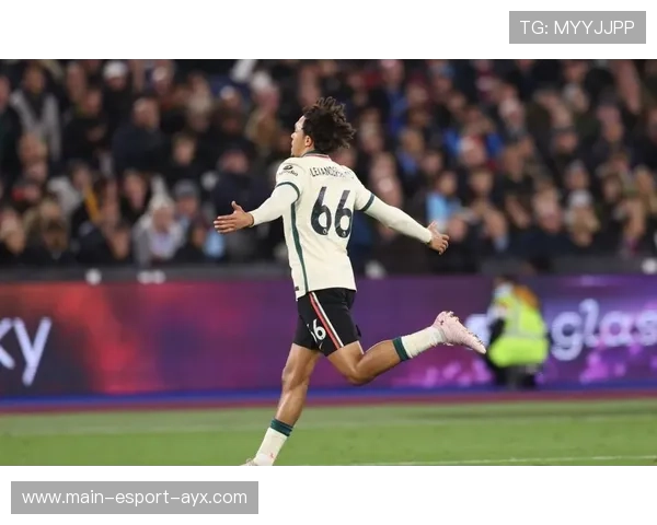 利物浦高位断球，萨拉赫抽射完成终结