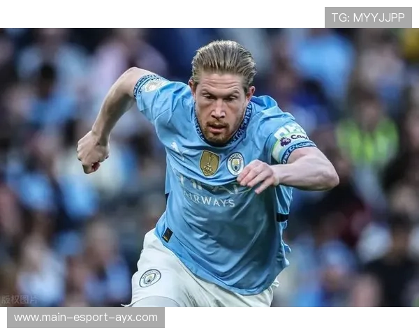 德布劳内送出高难度外旋弧线长传，曼城一脚到位